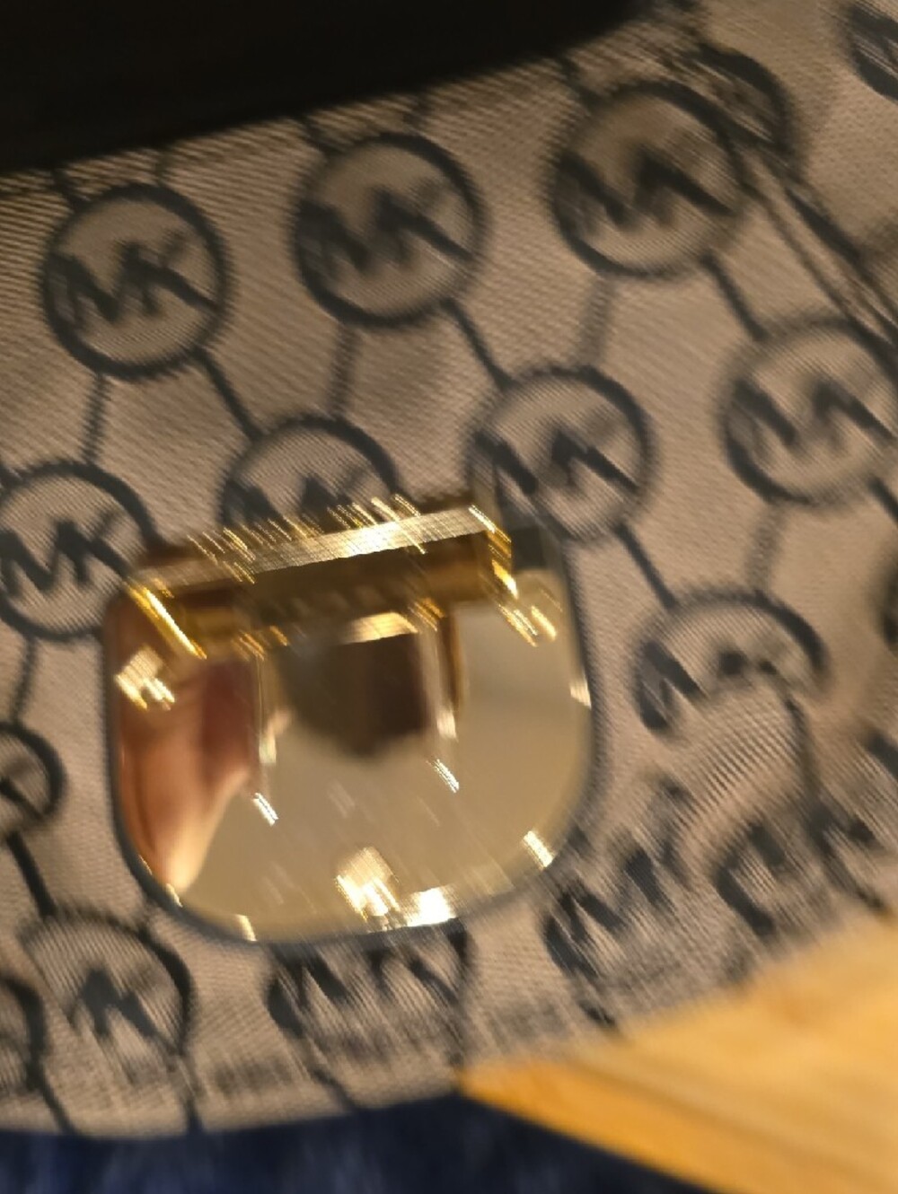 Michael Kors Charlton Collection. 2010. Vintage Crossbody - Picture 4 of 8